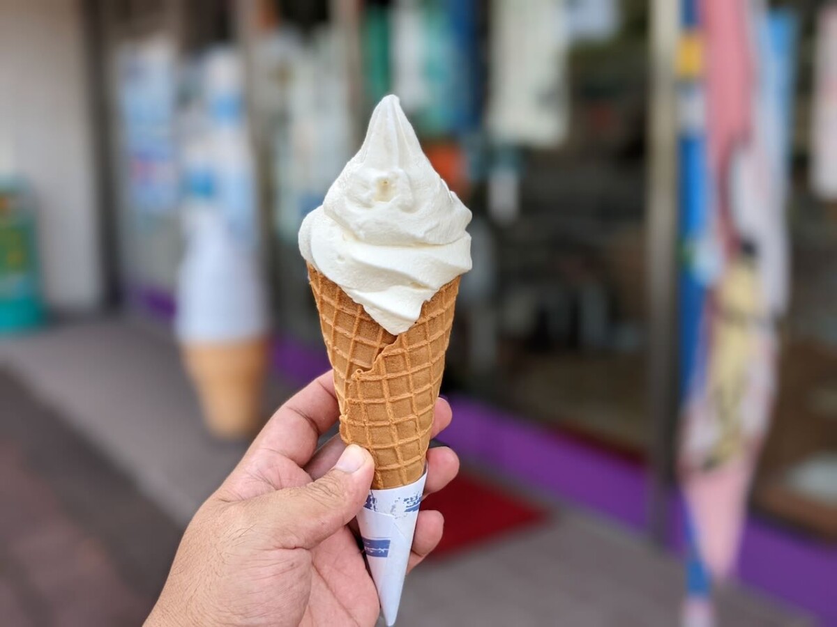 老舗和洋菓子店のソフトクリーム。懐かしい味わいとお手頃価格が魅力