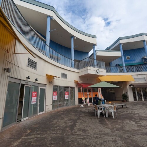 楽天モバイル　ワールドプラザ店