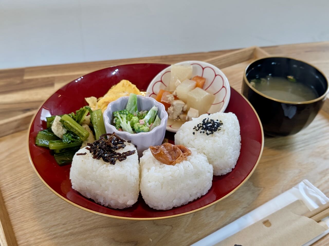 ゆうゆcafe おにぎりランチ　昼間