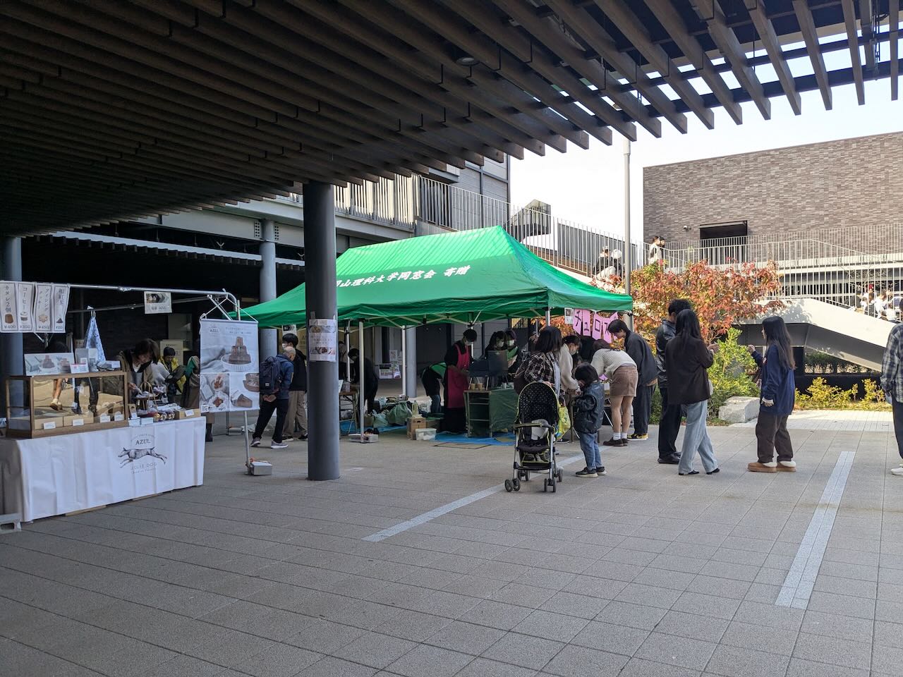 ゆめいこい祭　フードテント学生2