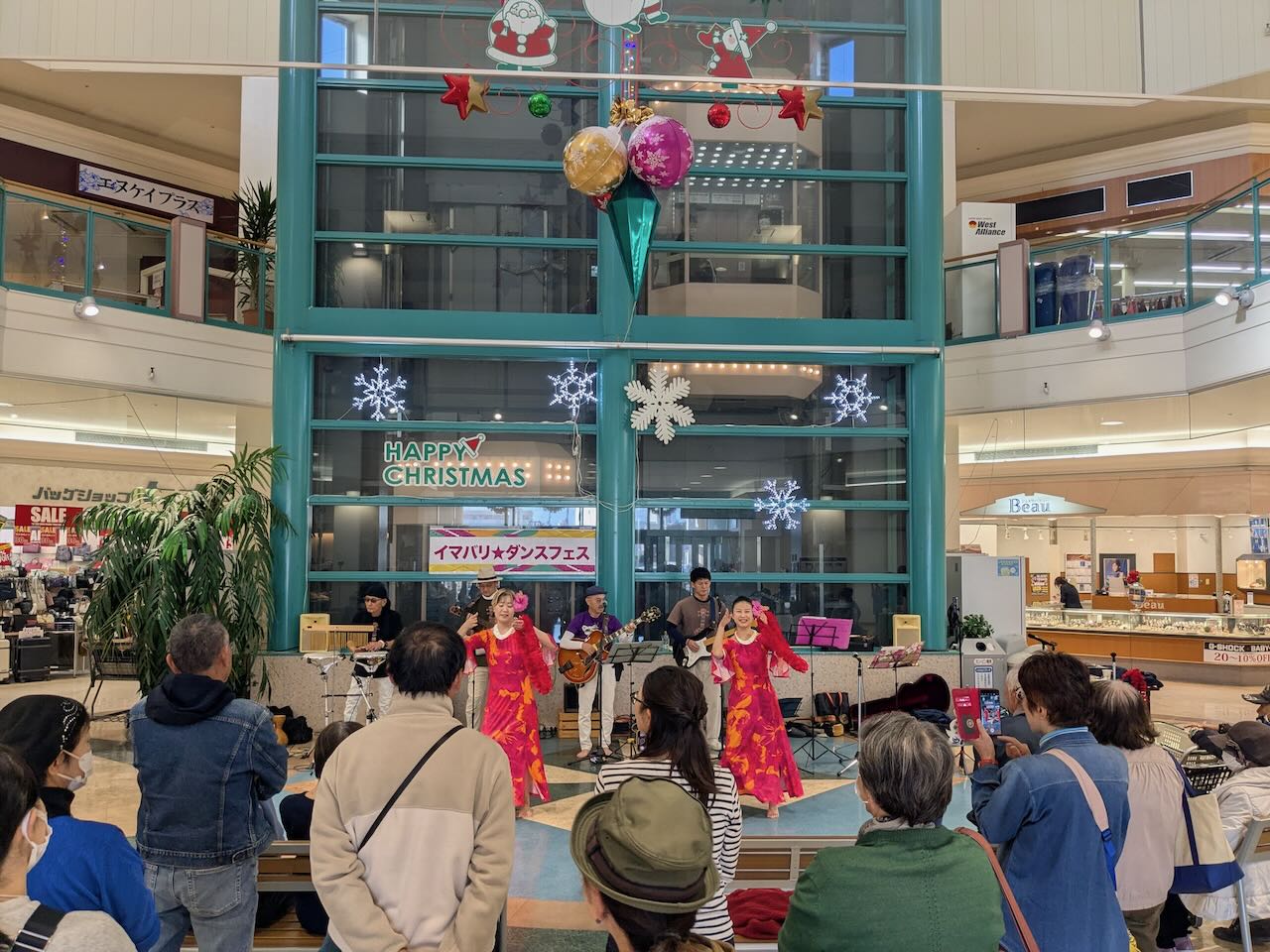 フジグラン大感謝祭　フラダンス