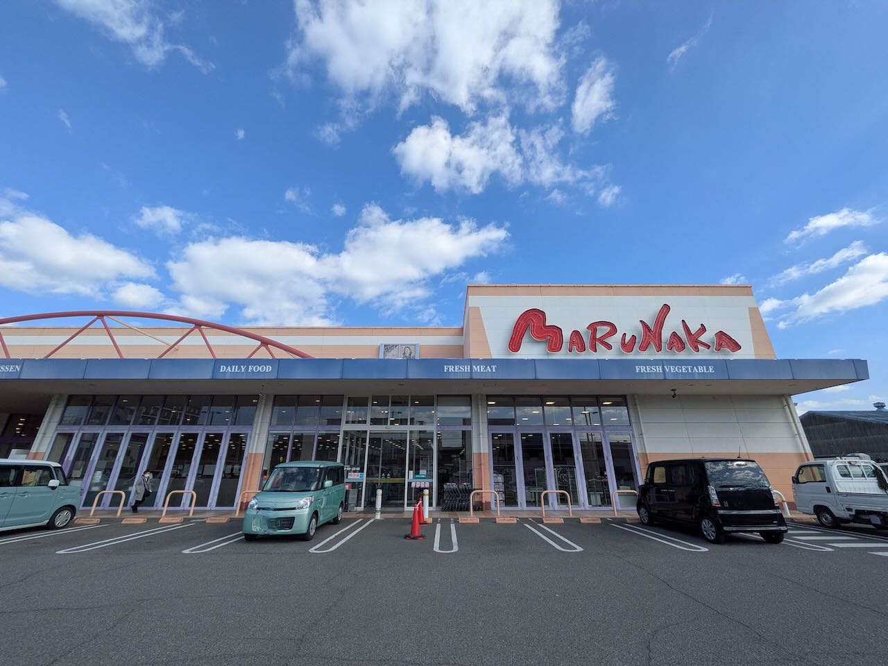 マルナカ　今治松本店　外観