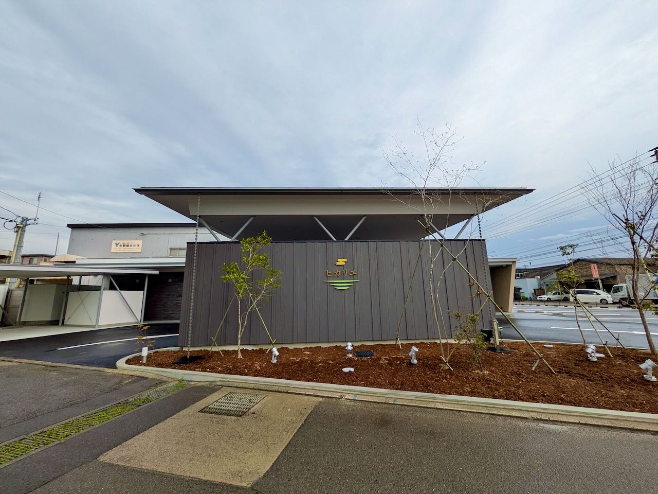 ヒカリエ 新店 オープン 葬儀場 正面