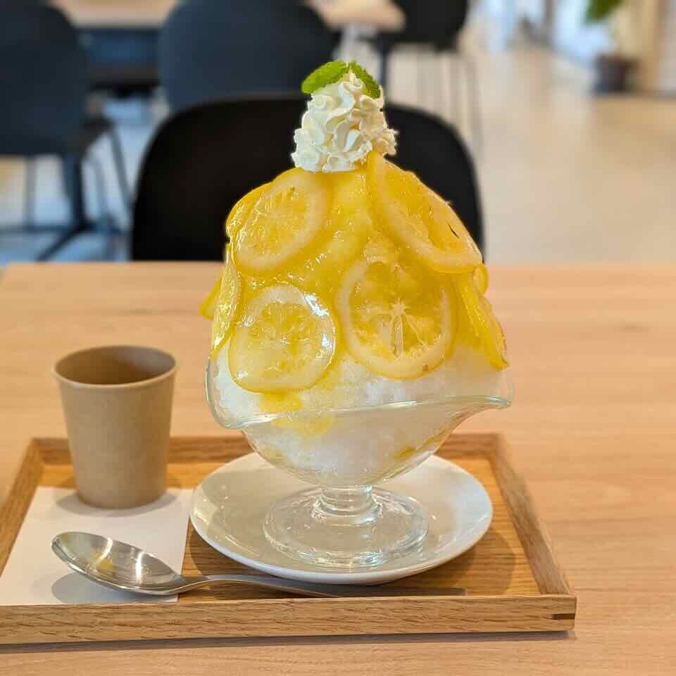 かき氷2026】アシックス里山スタジアムに隣接する「里山サロン」の